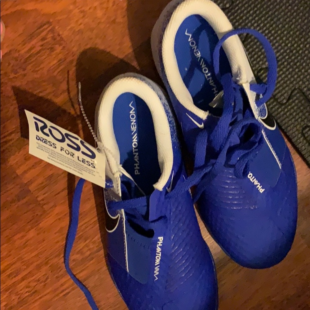 Kids sneakers
